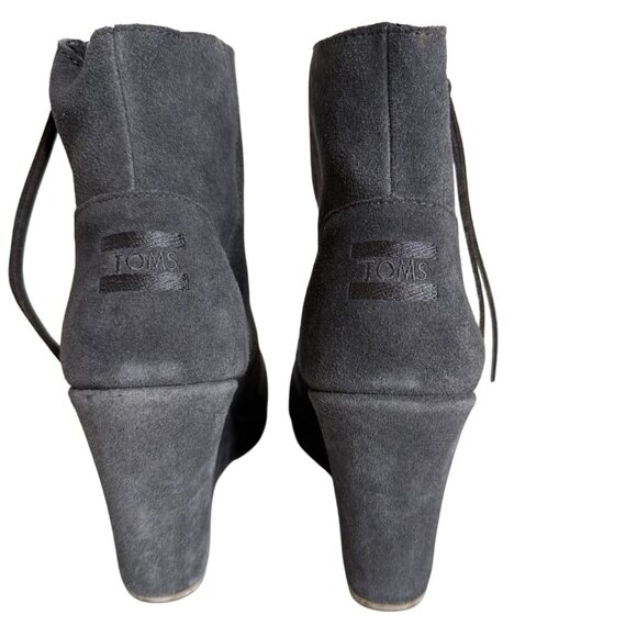 Toms Womens Gray Suede Wedge Booties Size 11 With Side Zipper Closure Winter - Picture 2 of 6